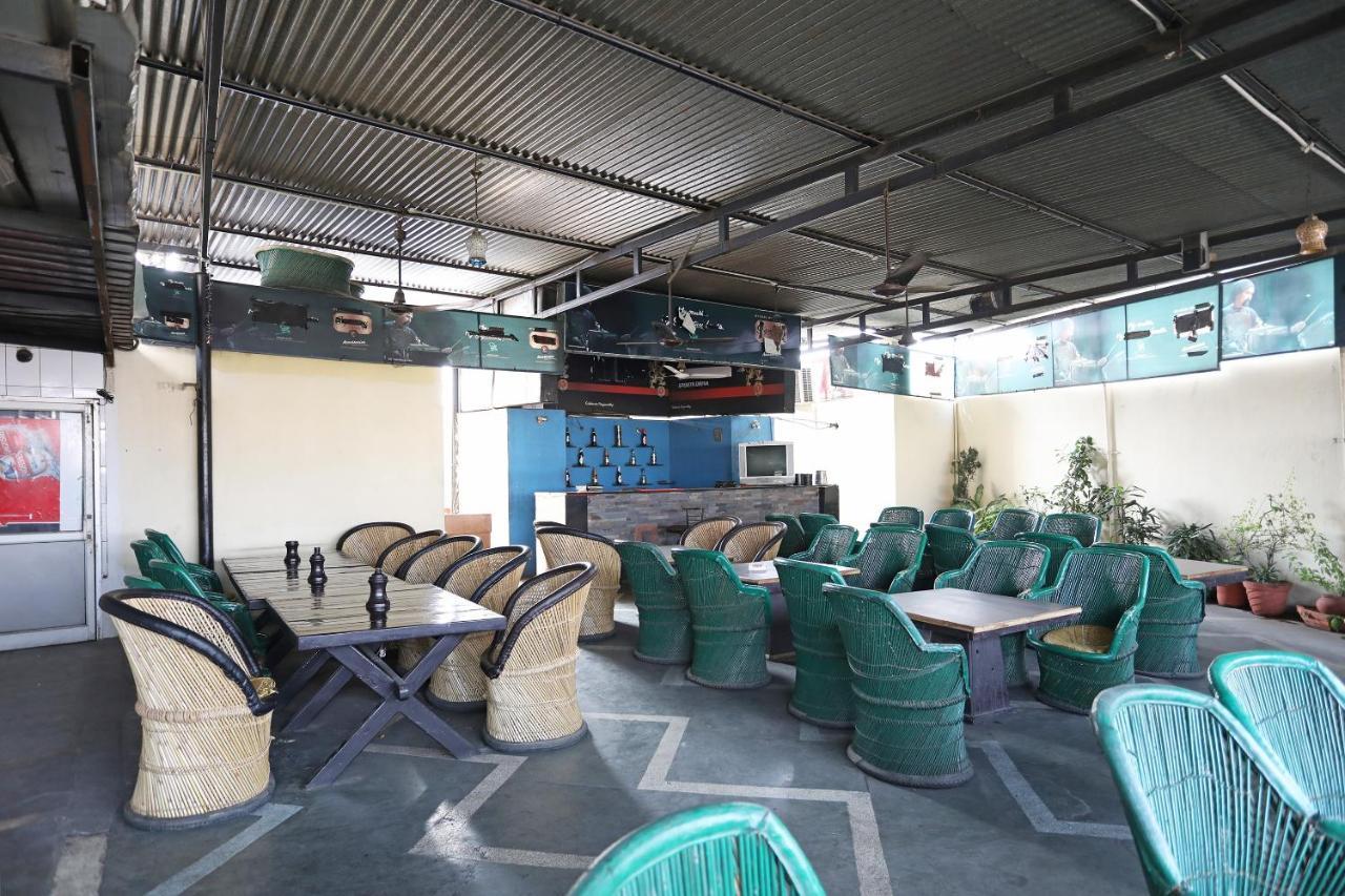 Flagship 10282 Hotel Rishi Джайпур Екстериор снимка