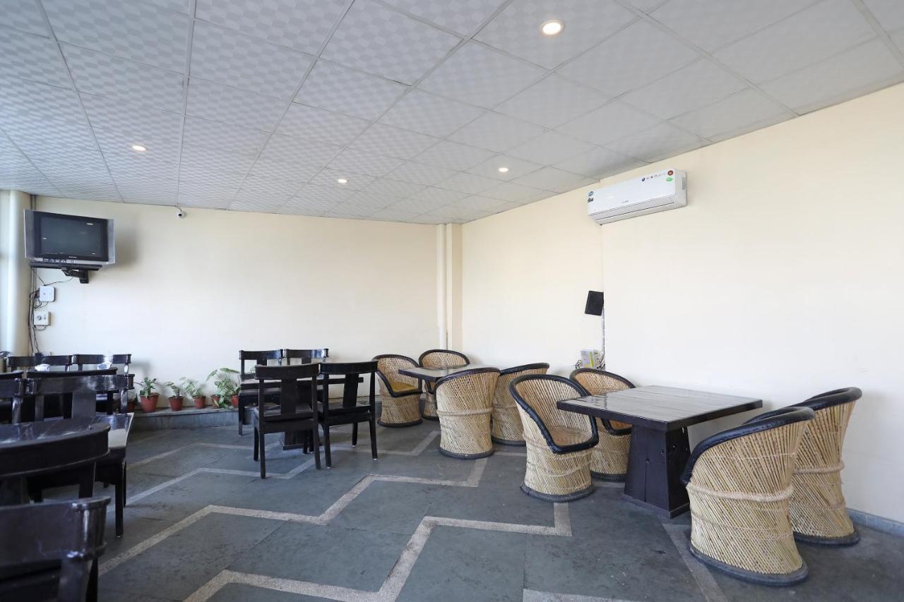 Flagship 10282 Hotel Rishi Джайпур Екстериор снимка
