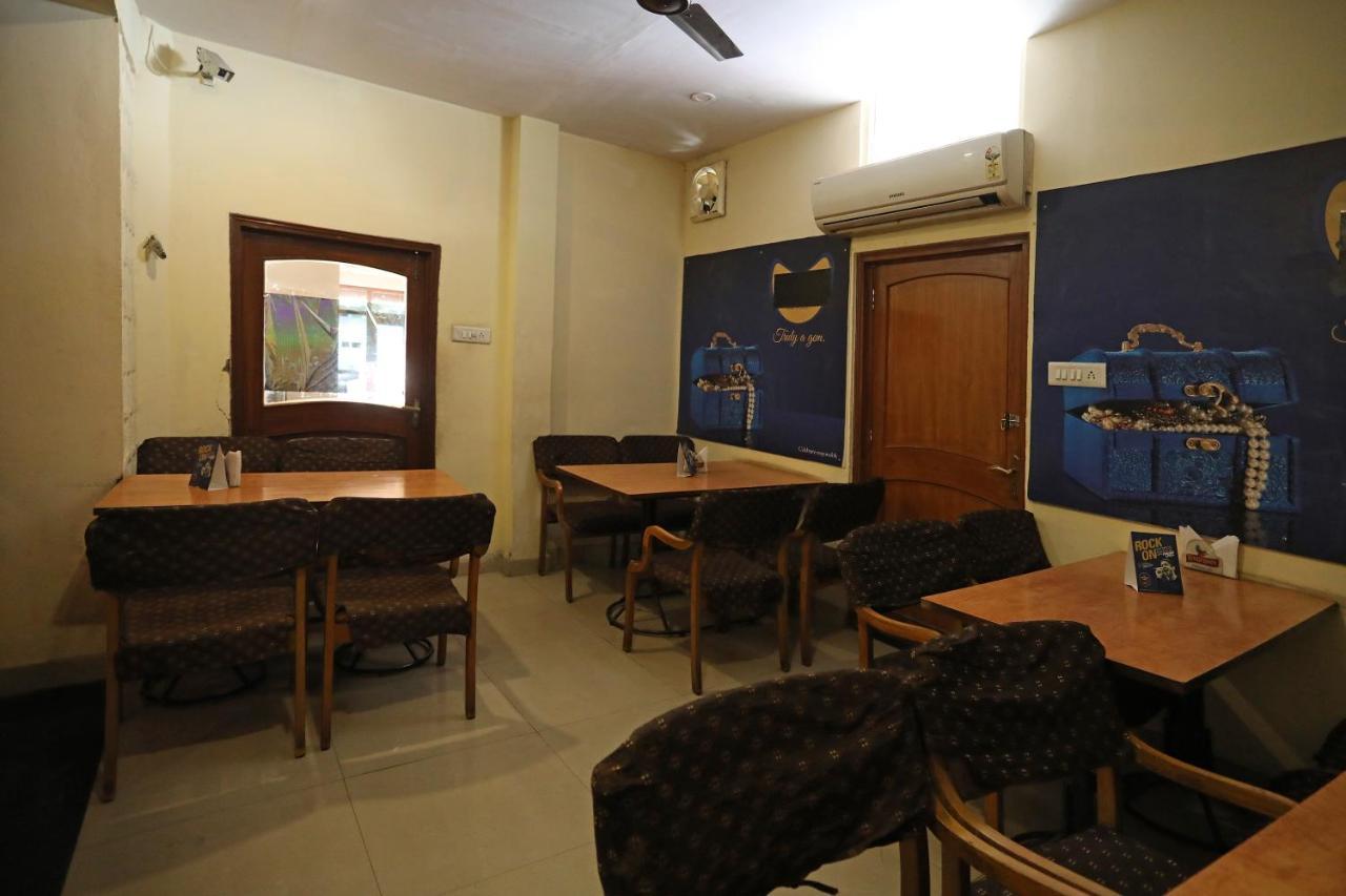 Flagship 10282 Hotel Rishi Джайпур Екстериор снимка