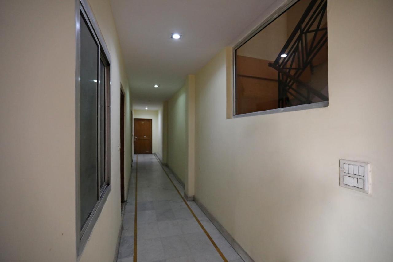 Flagship 10282 Hotel Rishi Джайпур Екстериор снимка